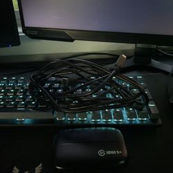 Elgato HD60 S+, External Capture Card, Stream and Record in 1080p60 HDR10 or 4K60 HDR10 with ultra-low latency on PS5, PS4/Pro, Xbox Series X/S, Xbox 