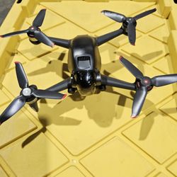 DJI FPV Drone Combo