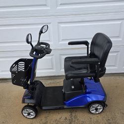 Brand New Scooter With Lights And Mirrors 
