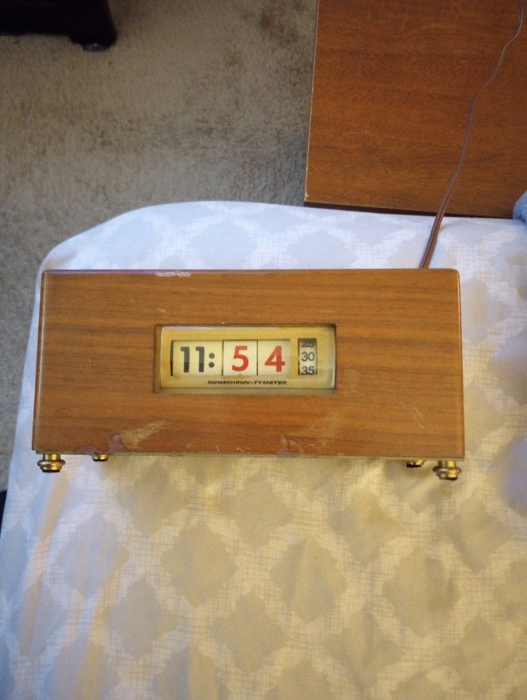 1959 Antique Clock