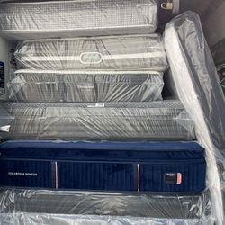 Mattress Clearout!! Financing Deals!! 50-80% Off Retail!!