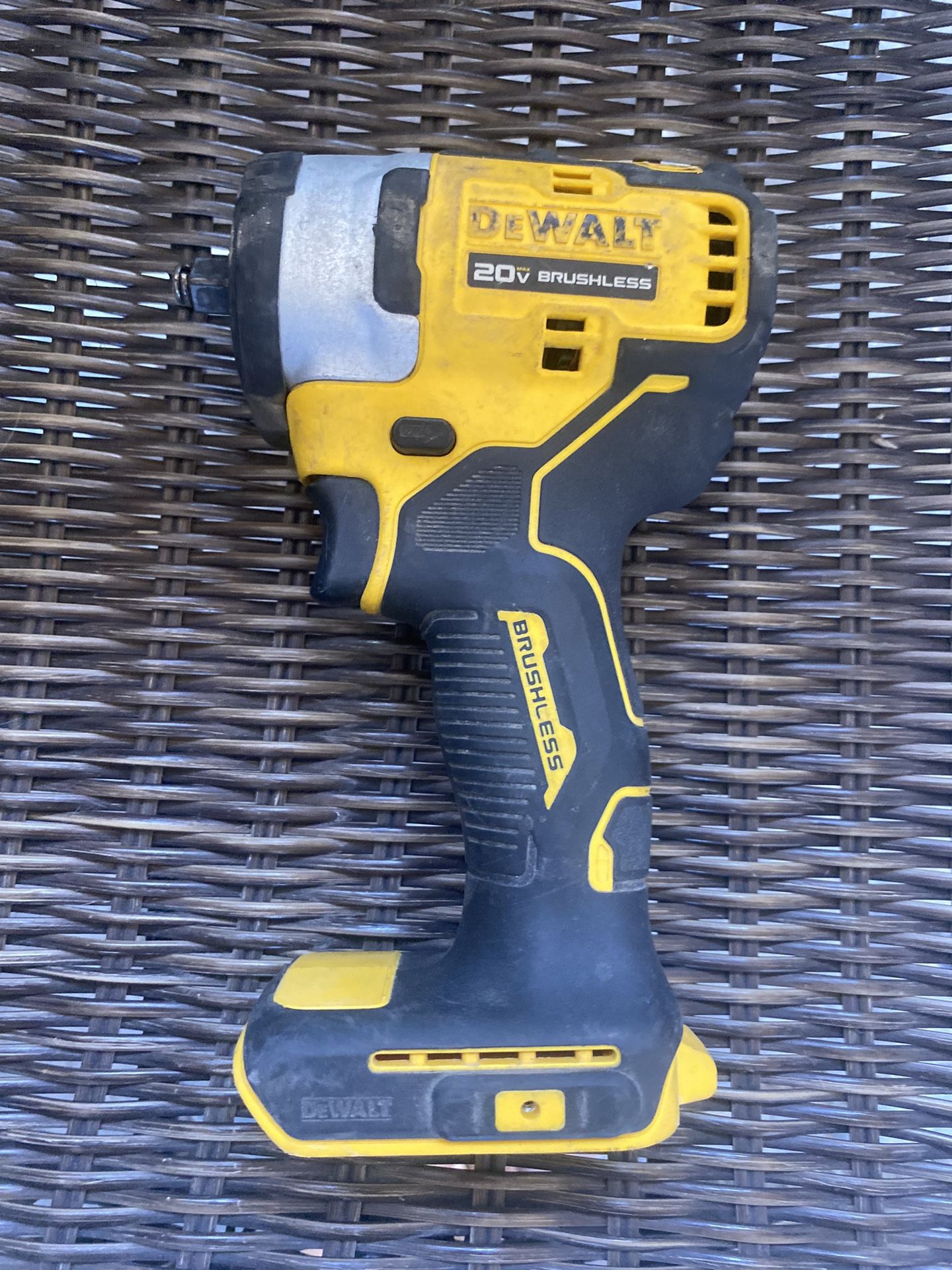 Dewalt