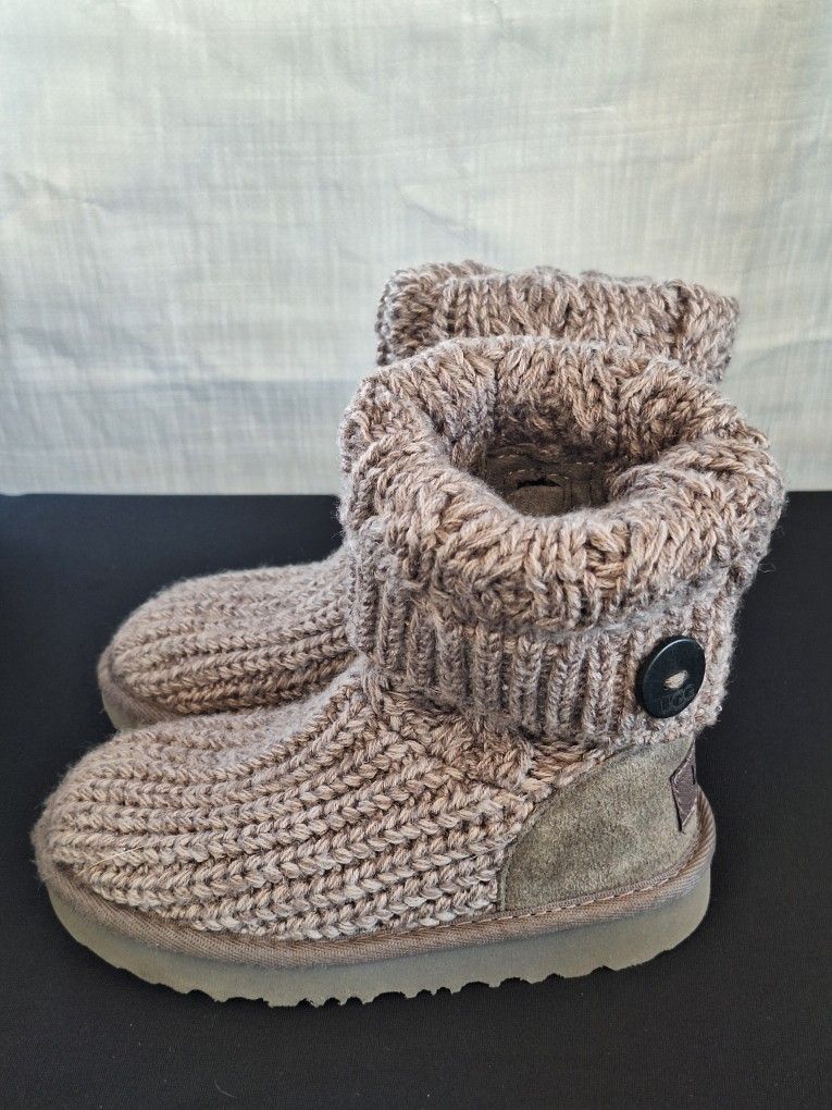Girls Classic Cardi Cabled Knit Boots Size 8 1143702T