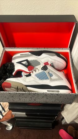 Air Jordan 4 Retro SE, White, Military Blue- Fire Red 