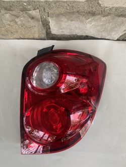 rear tail light assembly for a 2010–2015 Chevrolet Equinox —-$20