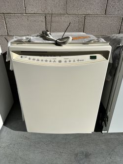 GE Dishwasher (1 Month Warranty)cream Color