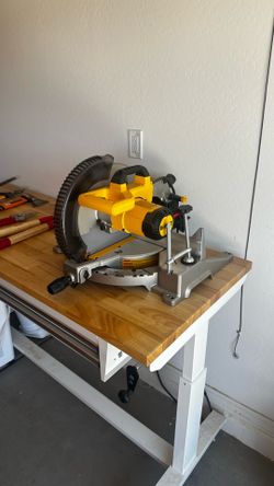 Dewalt 12 inch Miter saw