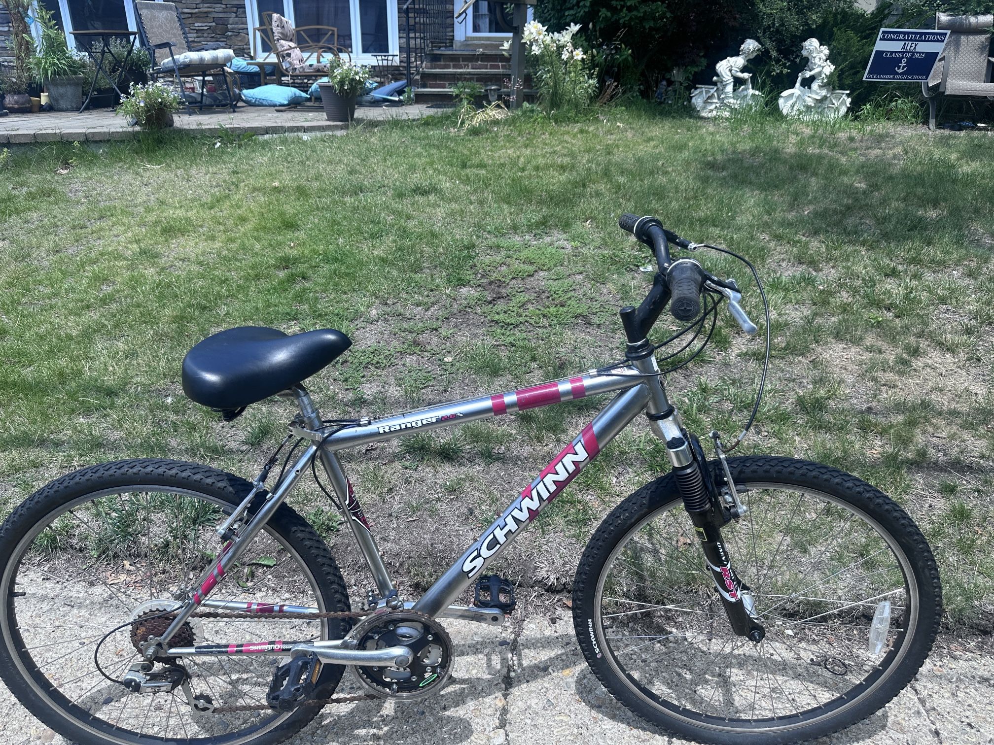 SCHWINN MOUNTAIN BIKE 21 speed 26” wheels Bicycle