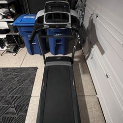 NordicTrack C950i 3.0 CHP Treadmill (Perfect condition)