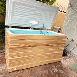 Cold Plunge - Ice Bath