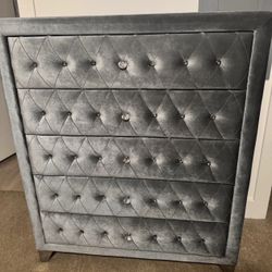 Upholstered 5 Drawer CHEST 🩶🩶 Gabetero Gris De 5 Gabetes