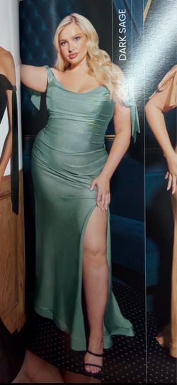 Dress (sage green)