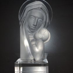 Virgin Mary Crystal-Glass Statue