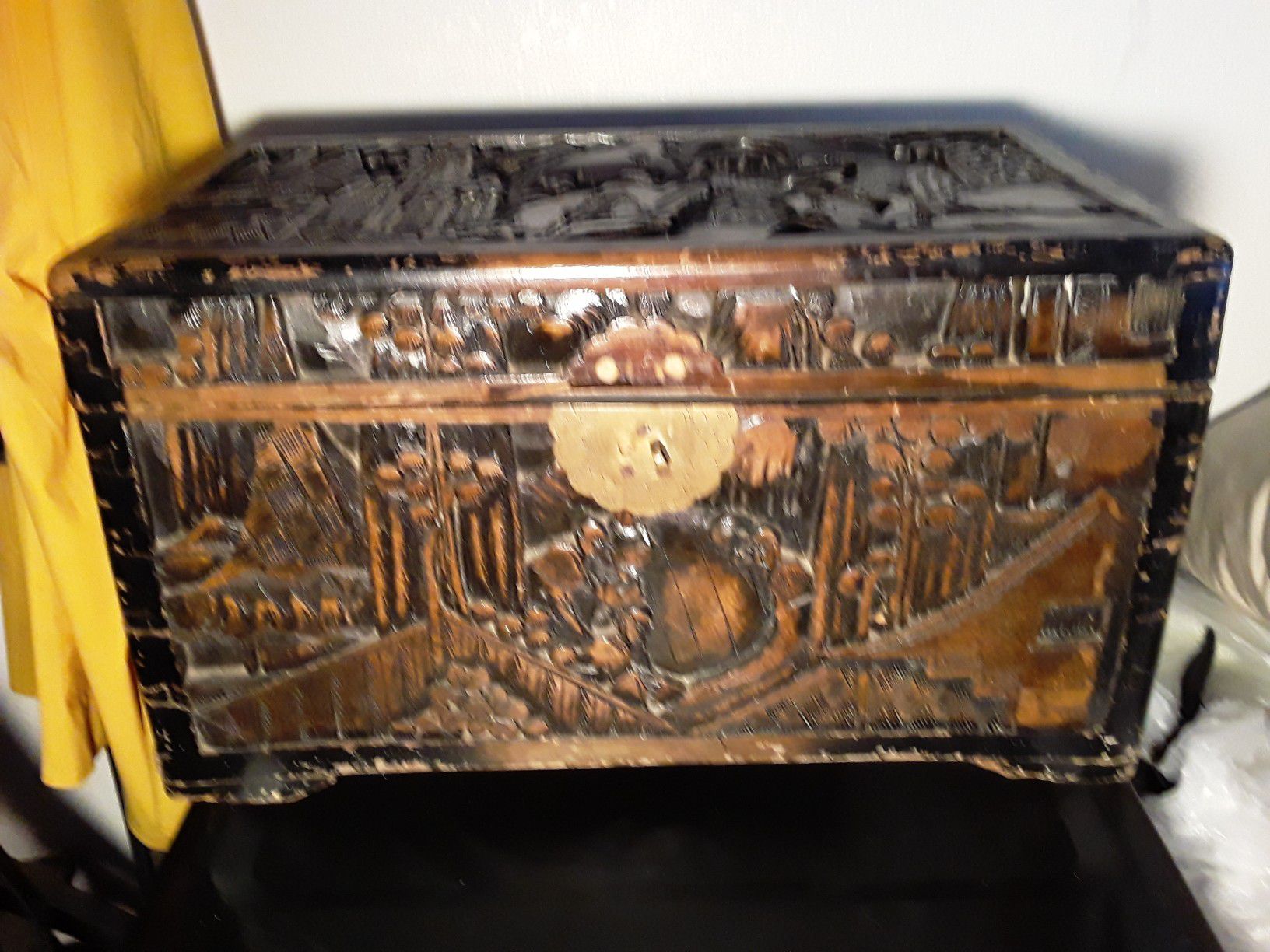 Antique Chinese chest box