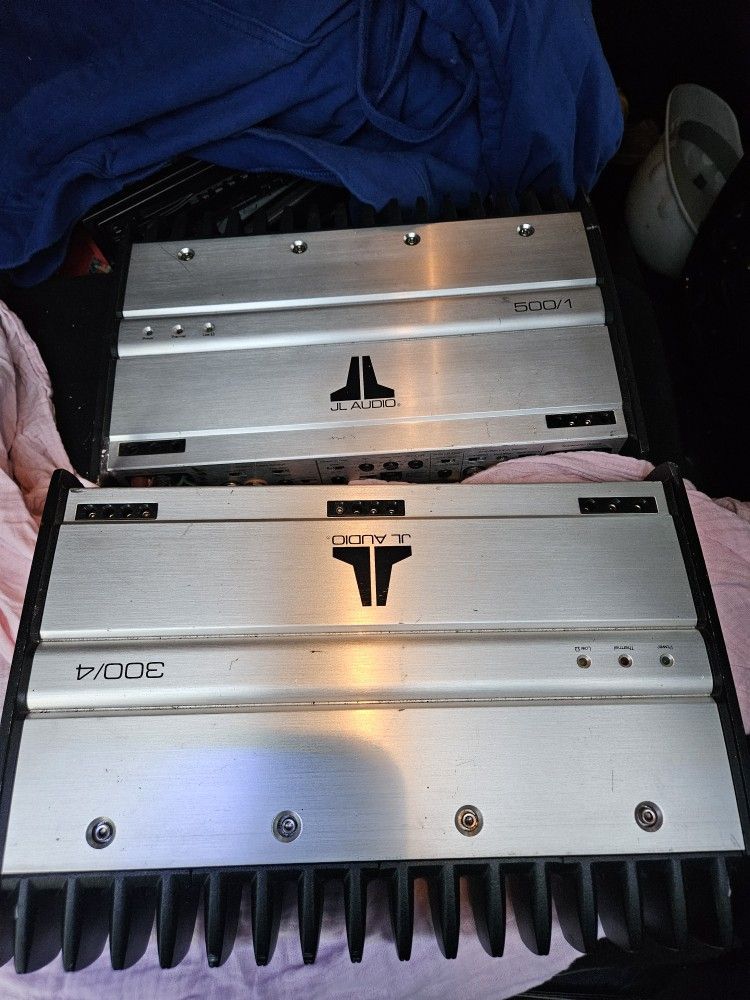 2 Jl Audio Amps & 12 Jl Audio W6v3 800 Firm Firm