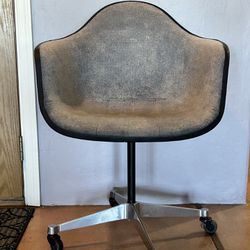 Eames For Herman Miller Fiberglass MCM Office Chair