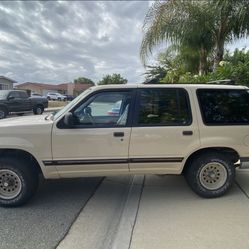1992 Ford Explorer