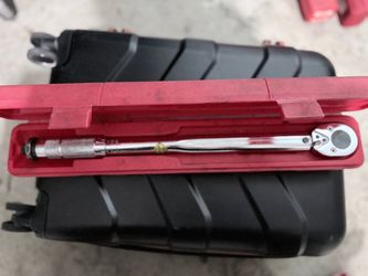 Pittsburg Torque Wrench with Case