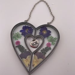 Mom Heart Suncatcher Pressed Flowers with a Hanging 'Mom ' Charm