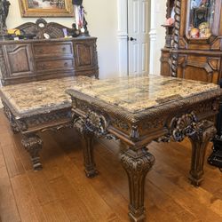BEAUTIFUL COFFEE TABLE AND SIDE TABLE!! Set Of 2!