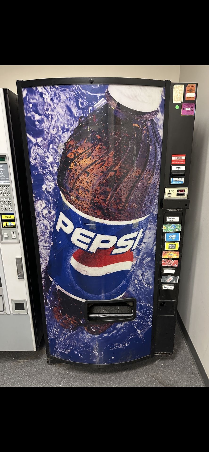 Vending Machine ( Snack and Drink)