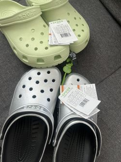 Brand New With tags Crocs M8/W10