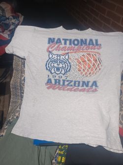 University Of Arizona Basketball 1997 NCAA Championship T-shirt