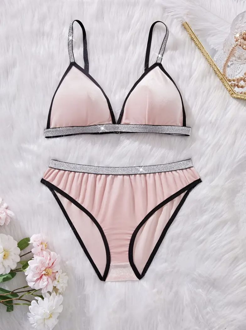 2 Pcs Sexy Bikini Set . 26101