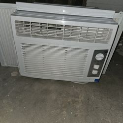 3 -Room Window Air Condition/5000 Btu