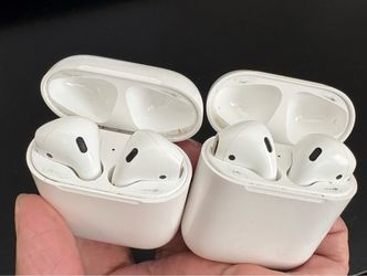 Air pods - 2 pairs