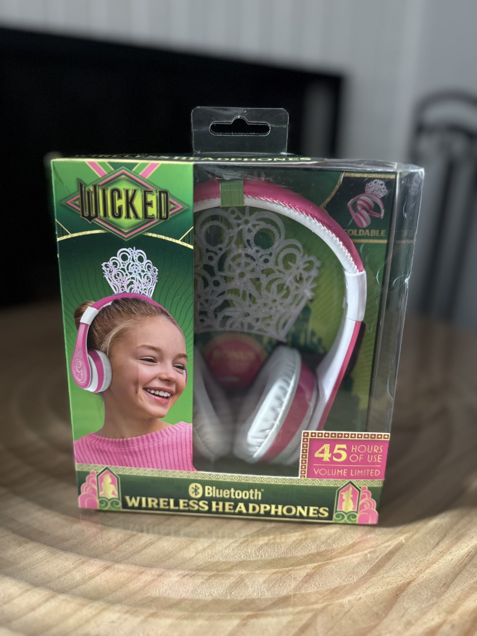 “Wicked Glinda” Kids Wireless Headphones