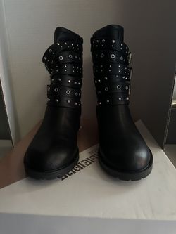 Black Boots