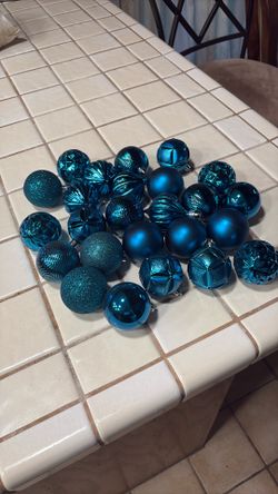 25 Glass Balls