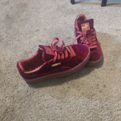 Womans Pumas Suede Fenty Edition Brand New 