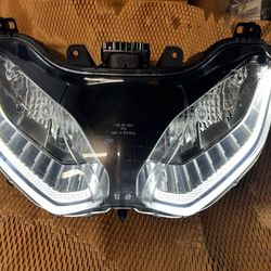 HEADLAMP FULL LED LAMP COMPLETE BMW K54 R1200RS R 1250 RS      We deliver directly to the buyer on request 