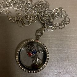Origami Owl Chain With Locket