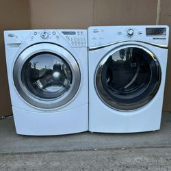 Whirlpool Washer And Gas Dryer Laundry Set 