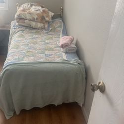 Twin Bed 