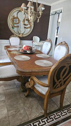 Luxury dining table set