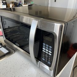 Microwave - Oster Microwave 