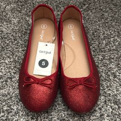 Girls Size 5 Red Glitter Flats New! 