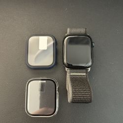 Apple Watch Series 8 GPS 45mm Midnight with Charger and 2 Screen Protectors