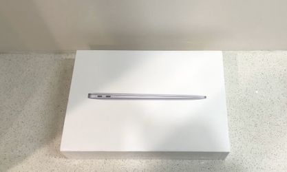 Brandnew MacBook Air 13” Early 2020