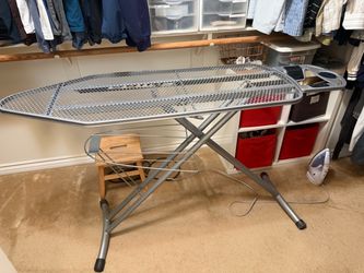 Polder ironing board