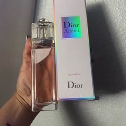 Dior Addict perfume