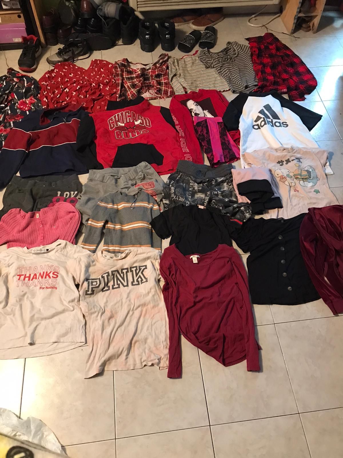 LargeLot of juniors clothes excellent