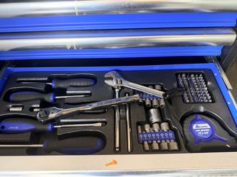 Box tool with them