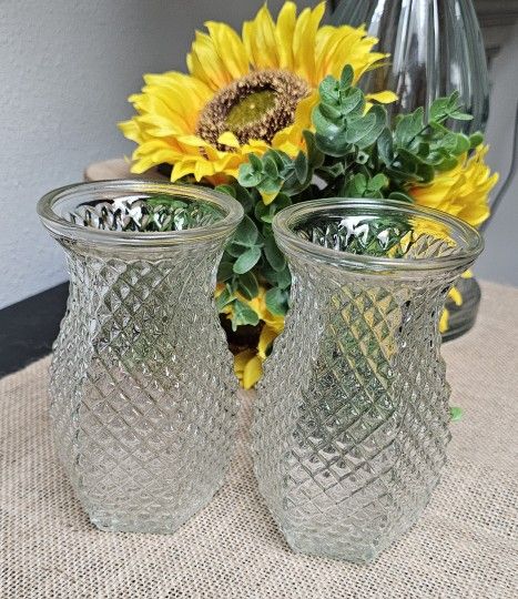 Hoosier Glass Set Of 2 Vases Diamond Point Pattern