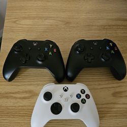 Microsoft Xbox Wireless Controllers