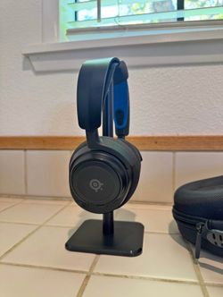 Steelseries Arctic nova 7P gaming headset